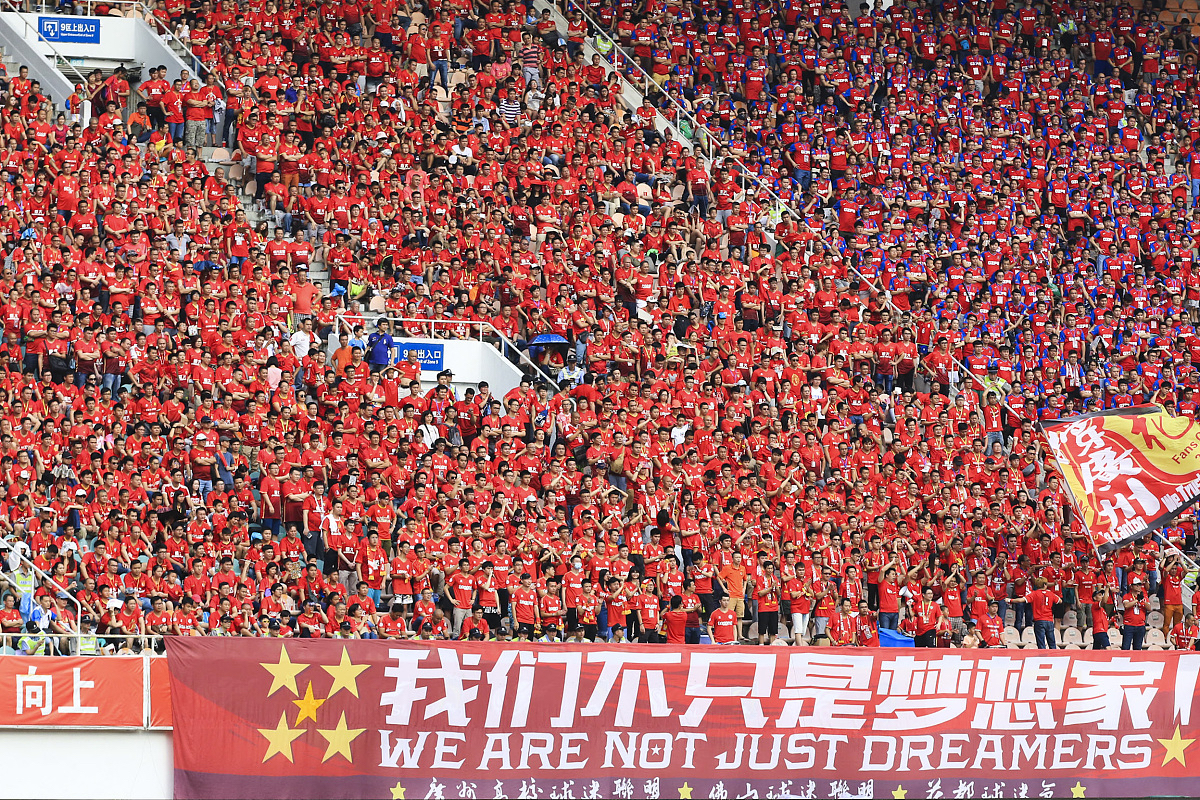 中国女足队员全力以赴,收获胜利的简单介绍 中国女足队员全力以赴,收获胜利的简单介绍