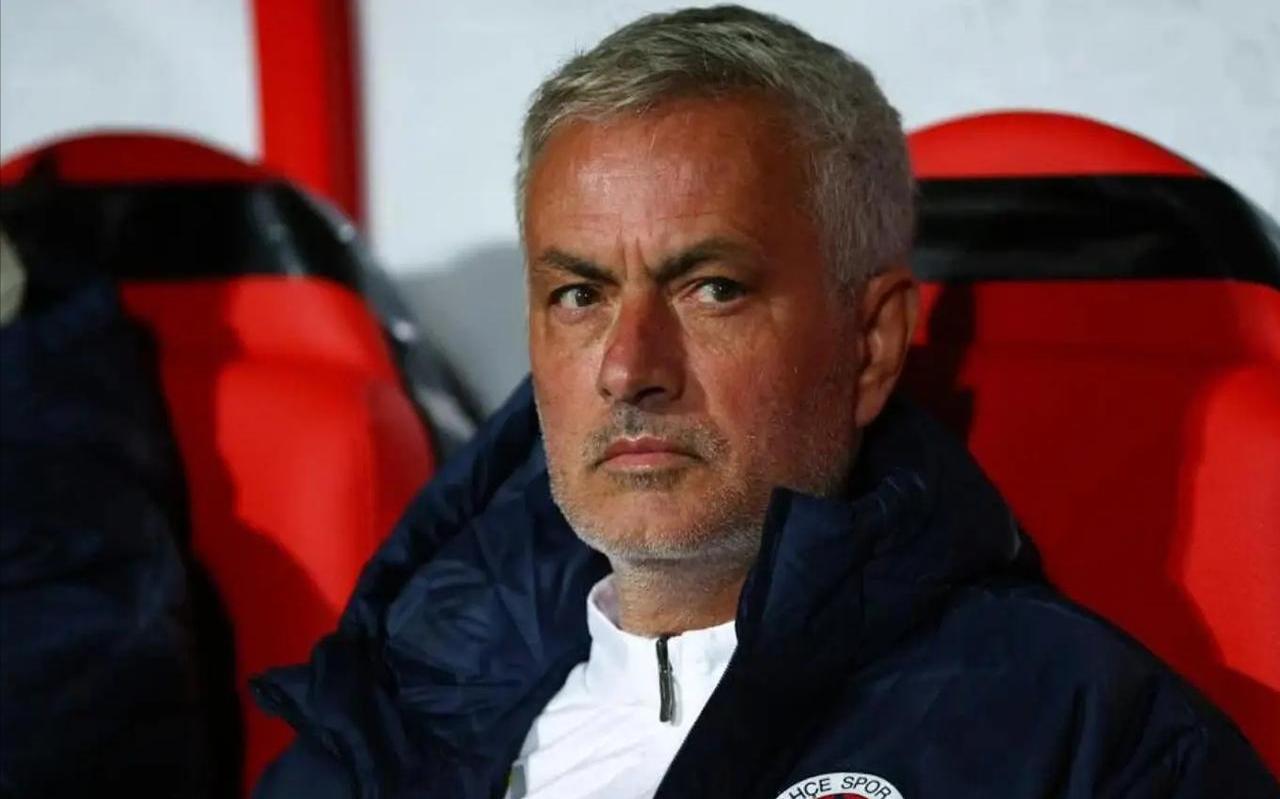 包含佩斯卡拉客场大败,惨遭对手屠杀的词条 包含佩斯卡拉客场大败,惨遭对手屠杀的词条