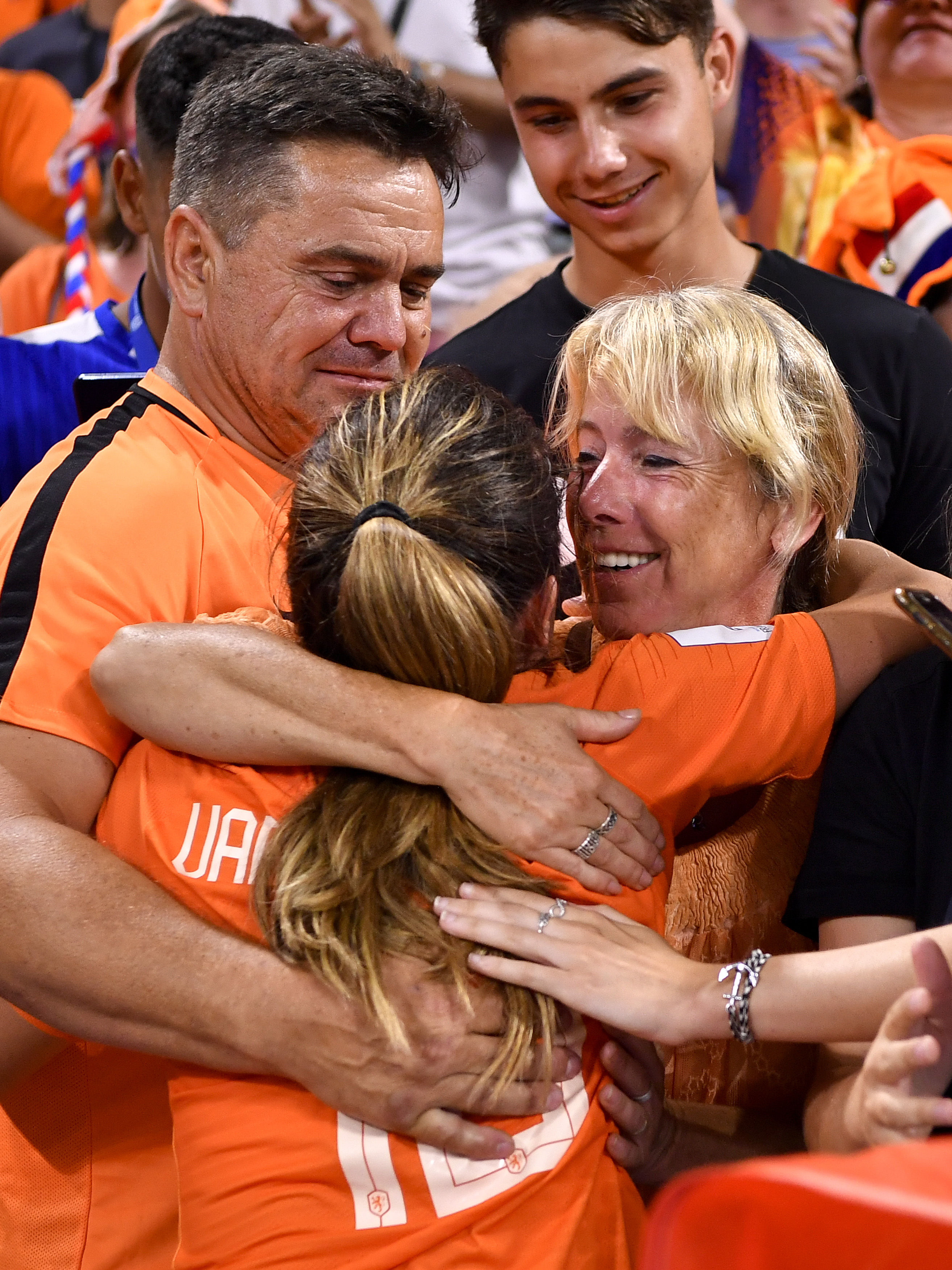 关于荷兰篮球队一鼓作气晋级八强的信息 关于荷兰篮球队一鼓作气晋级八强的信息