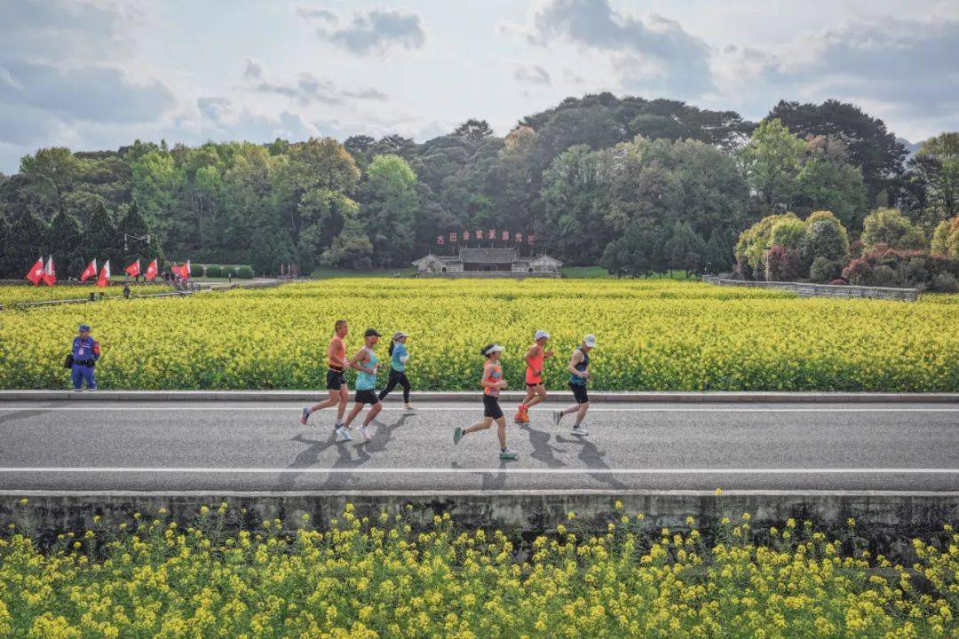 PG中国官网-豪门西路领跑半程，不失势掠够胜利