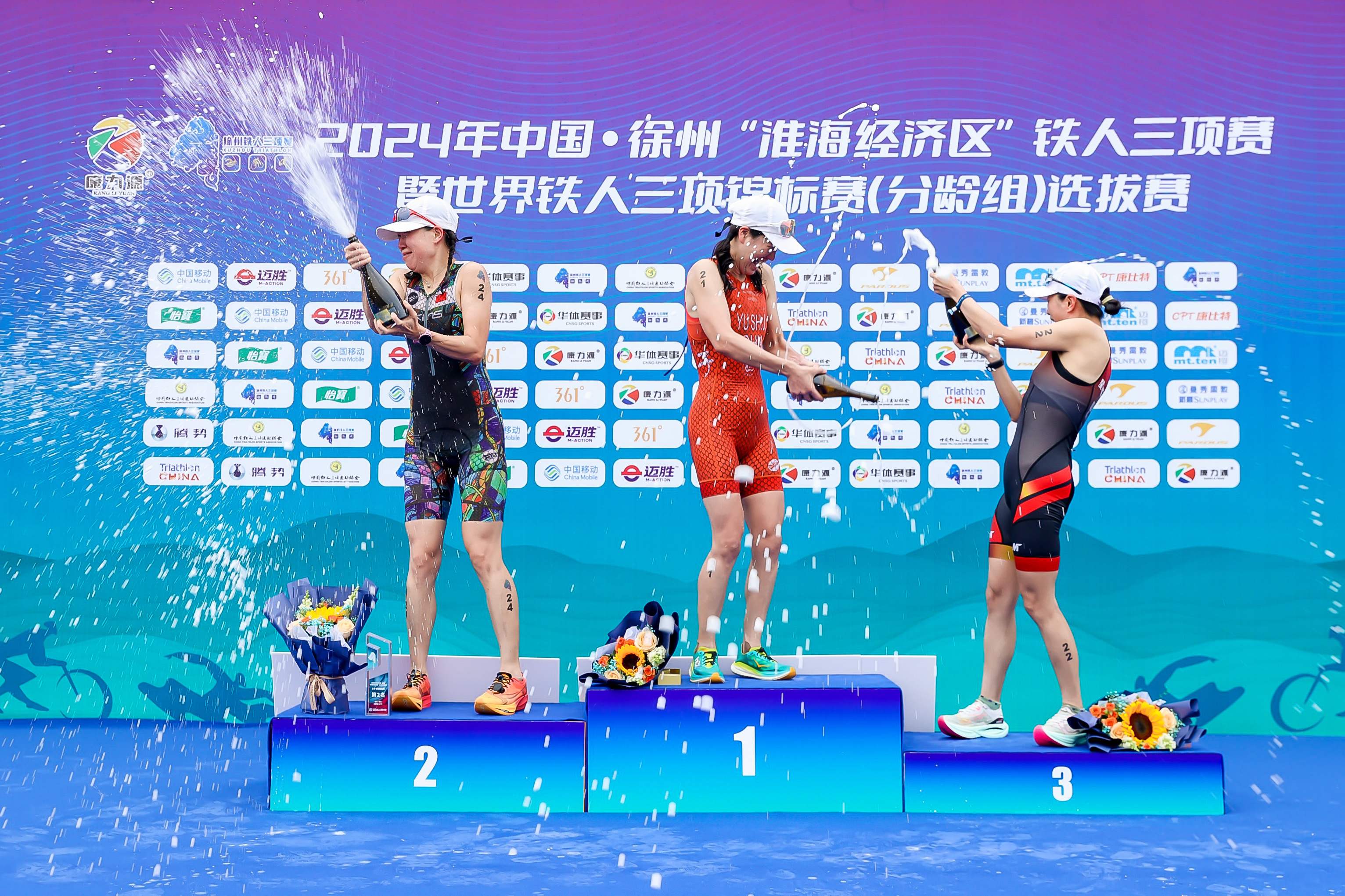 挪威选手获得铁人三项赛铜牌 挪威选手获得铁人三项赛铜牌