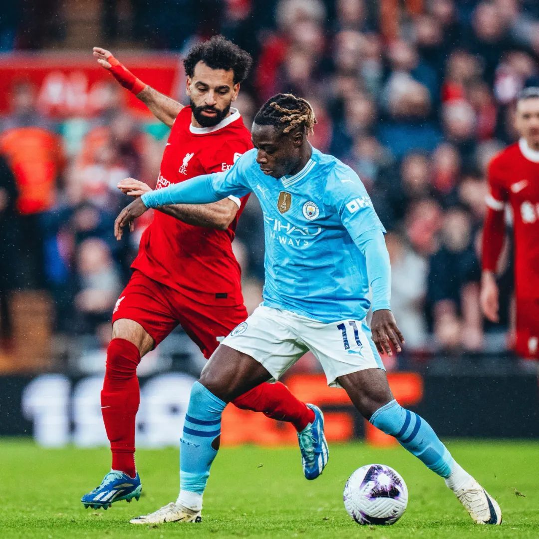 PG电子官网-利物浦客场遭遇惨败，英超榜首被压