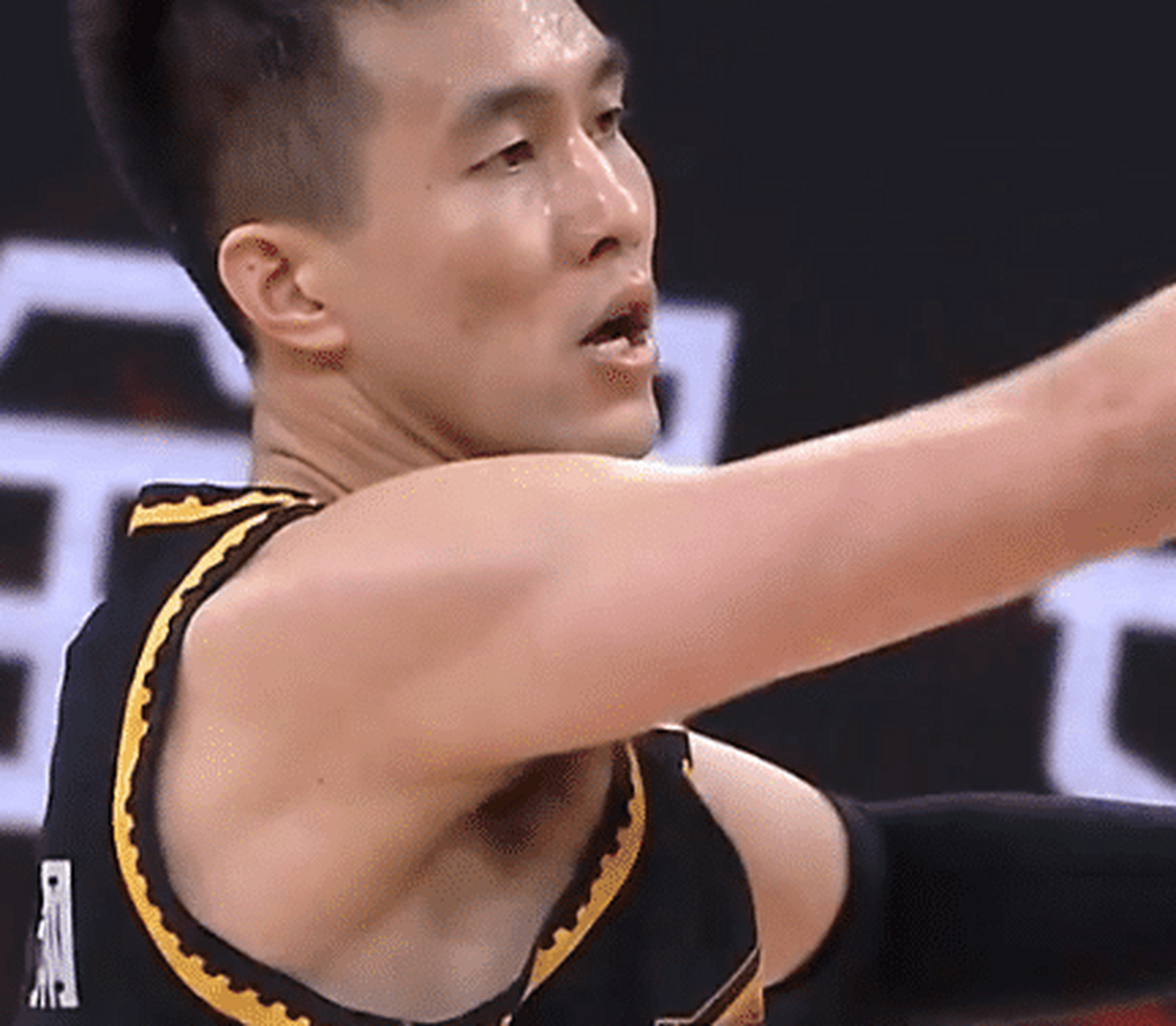 PG平台-强强对话！两支劲旅正面交锋的简单介绍