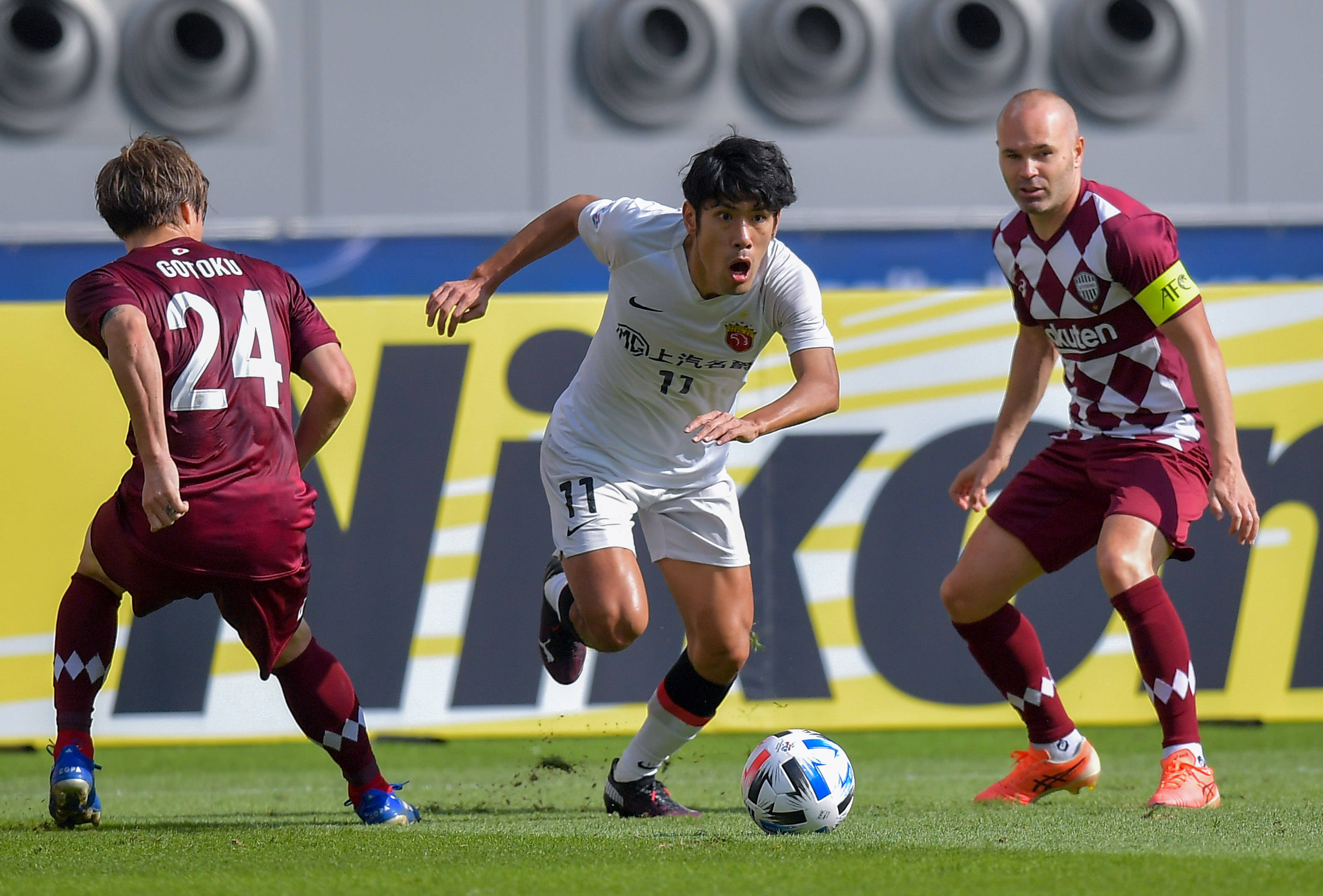 PG电子试玩官网-球队实力强劲，轻松战胜对手取得胜利