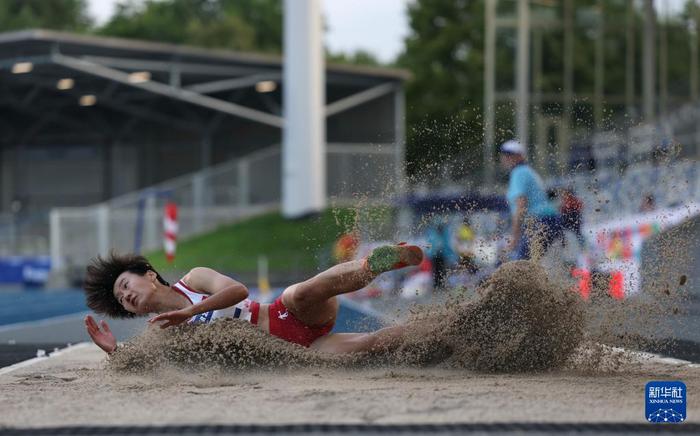 PG电子官网-巴拿马田径选手飘然一跃，夺得女子跳远银牌