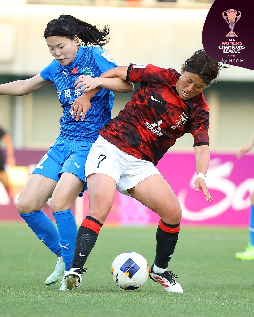 PG电子试玩官网-劲烈火拼：女足比赛球员高空难分的简单介绍