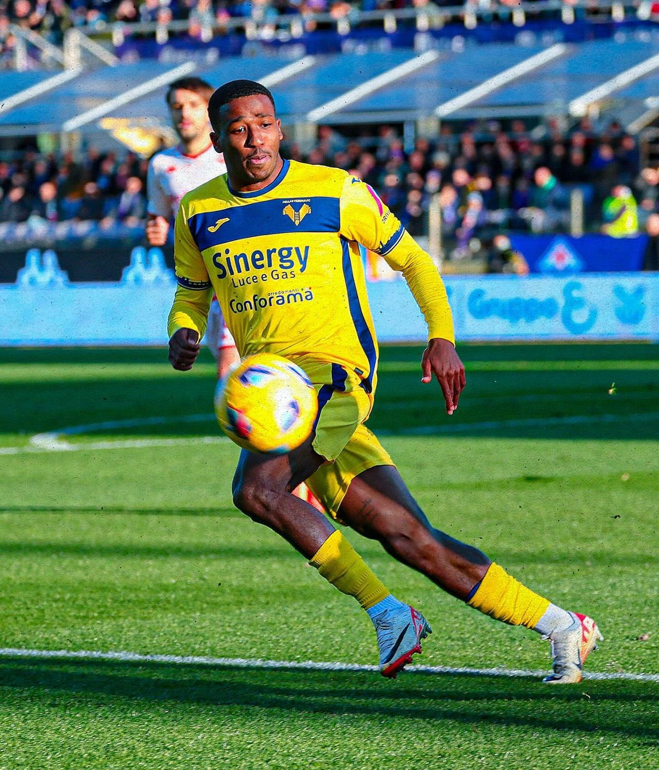 佛罗伦萨客场对决维罗纳，谁能取得胜利