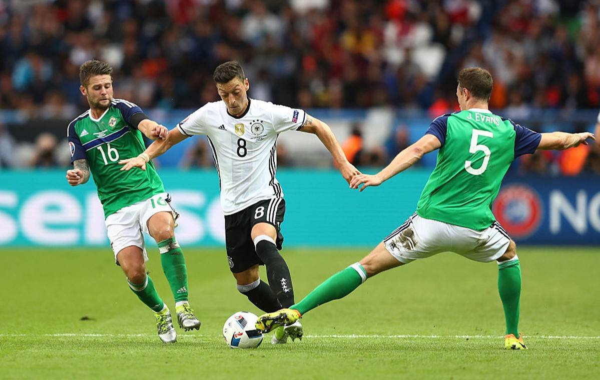 爱尔兰逆转乌克兰,晋级欧预赛四强 爱尔兰逆转乌克兰,晋级欧预赛四强