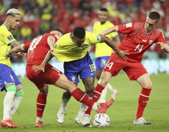 西班牙队在国际赛场上展示出色表现