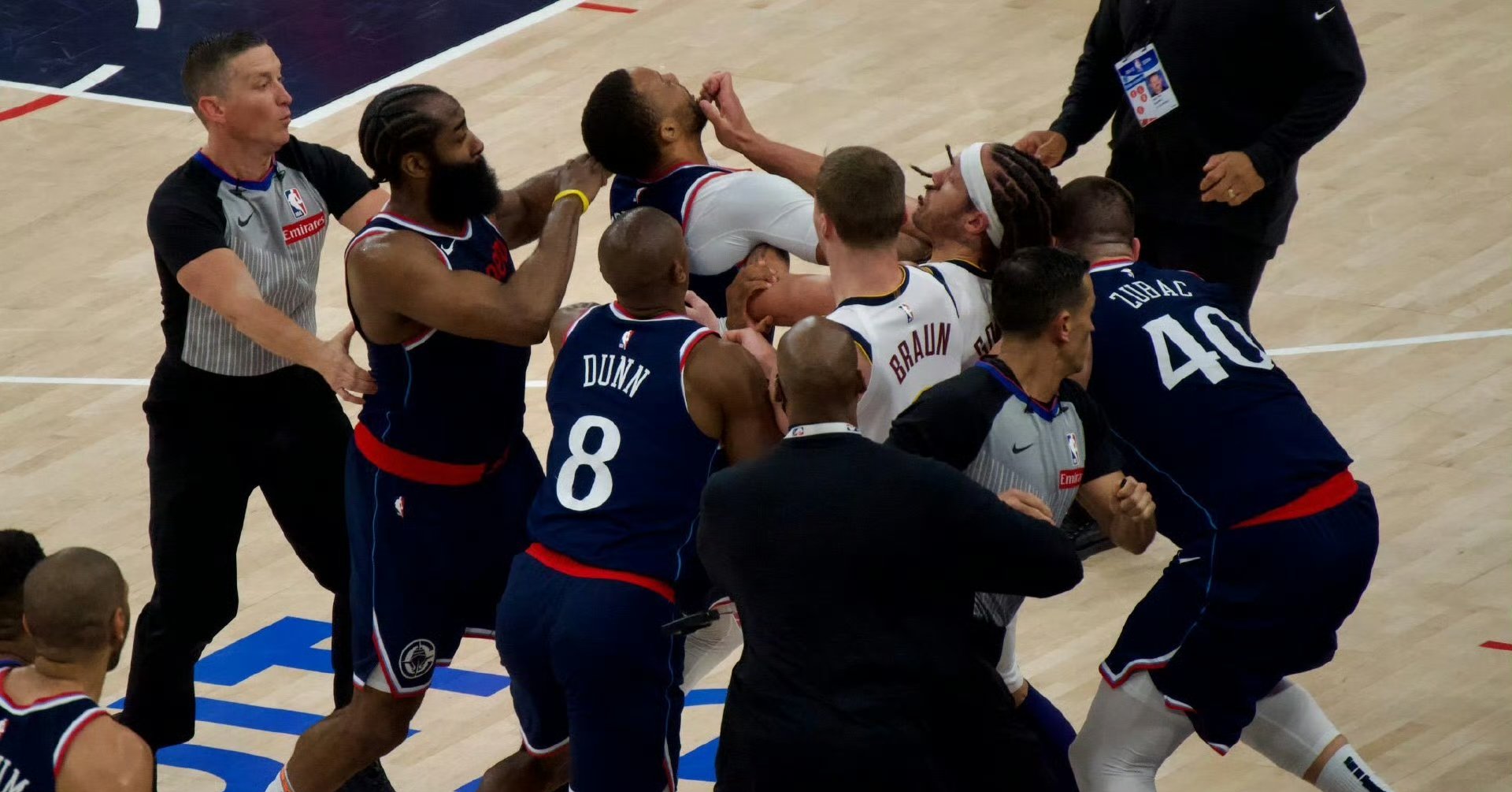 关于快船送勇士三连败,西部半决赛陷入僵局的信息 关于快船送勇士三连败,西部半决赛陷入僵局的信息