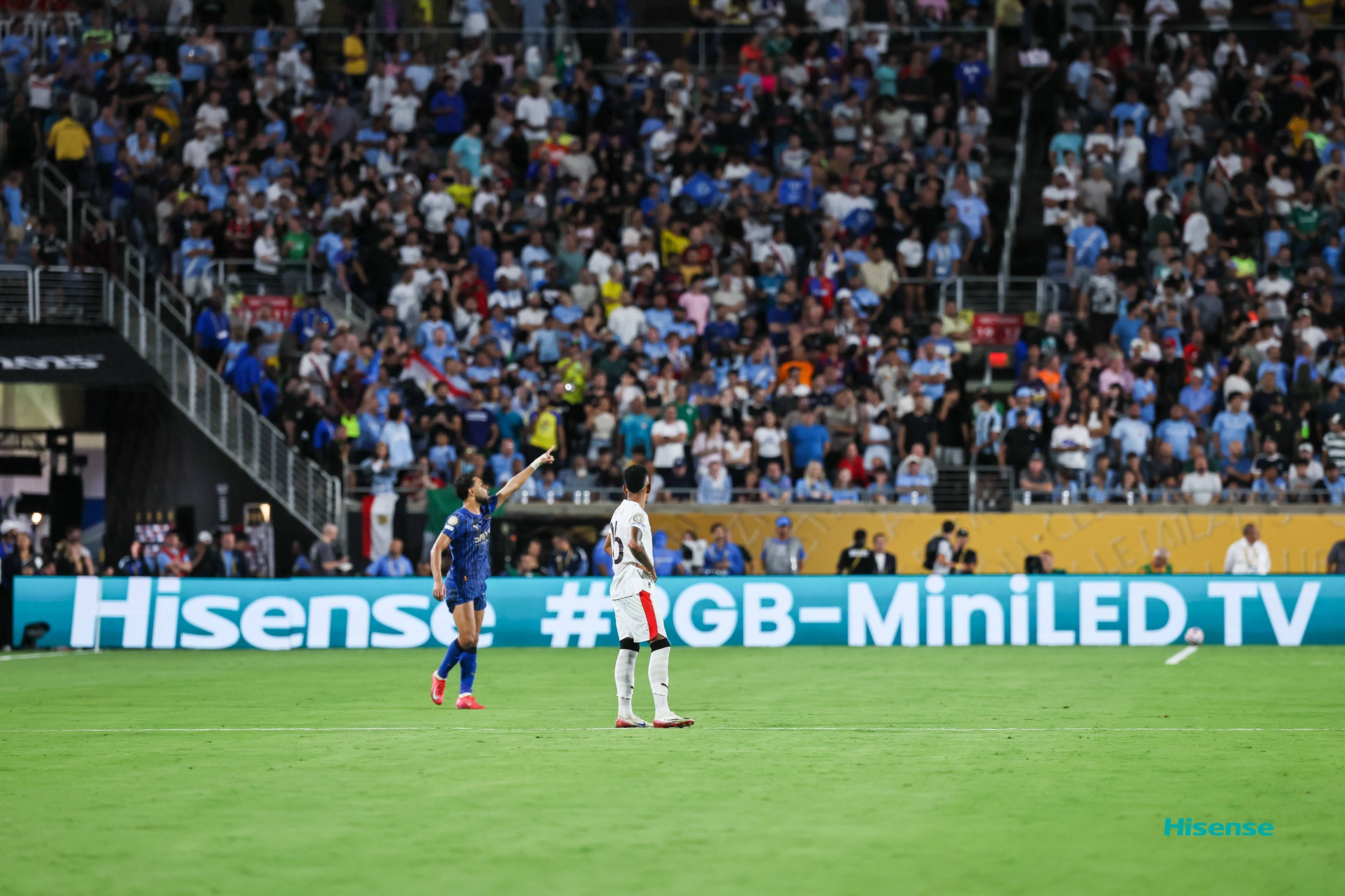 PG中国登录入口-瓜迪奥拉露笑容，曼城客场告捷追平积分的简单介绍