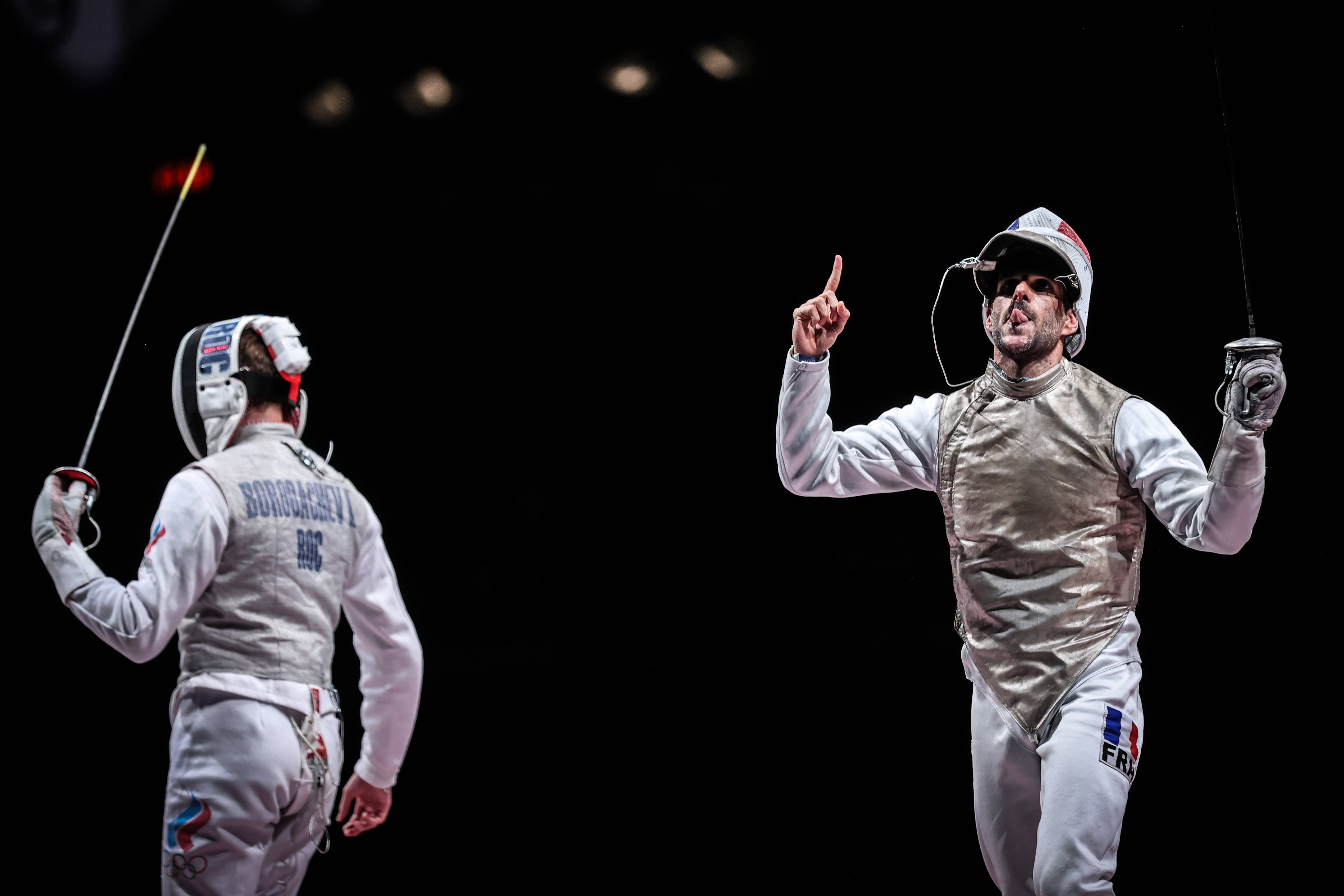 罗马尼亚击剑选手夺得铜牌,技艺精湛 罗马尼亚击剑选手夺得铜牌,技艺精湛