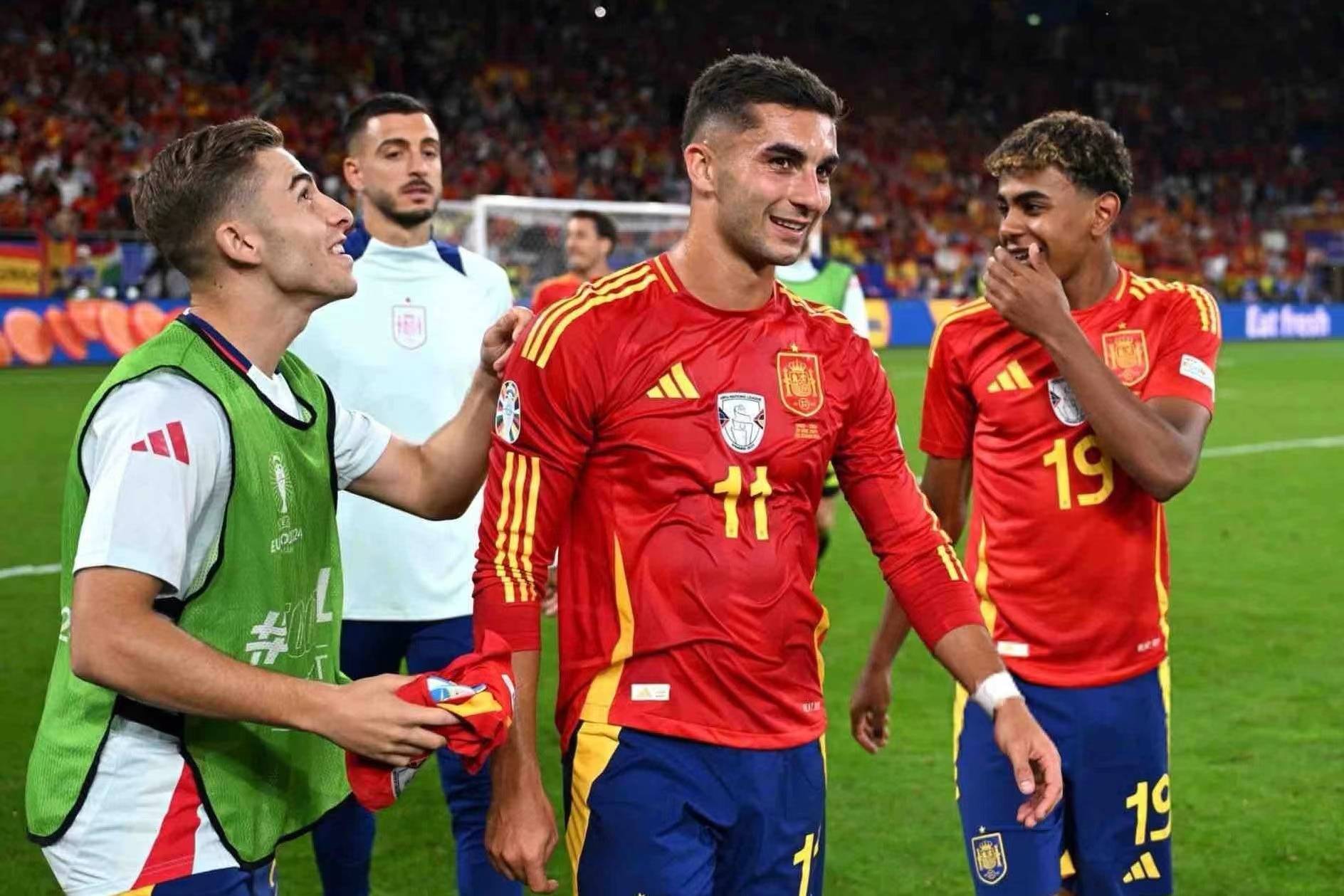 西班牙球队击败意大利对手,展现强大实力! 西班牙球队击败意大利对手,展现强大实力!