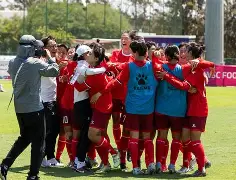 智利女足实力出众,斩获成功 智利女足实力出众,斩获成功