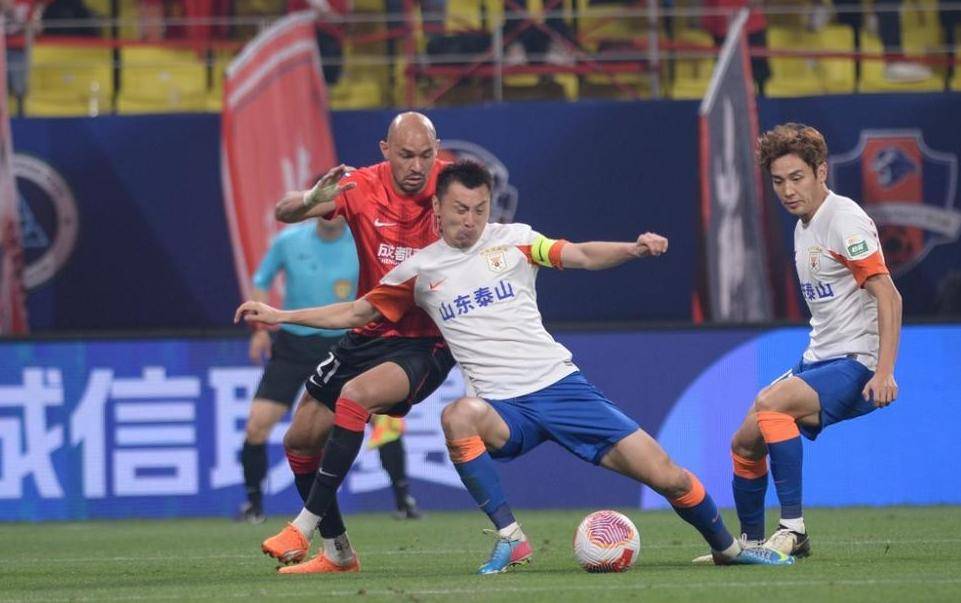 PG中国官网-包含防守坚固不漏，球队小胜对手锁定三分的词条