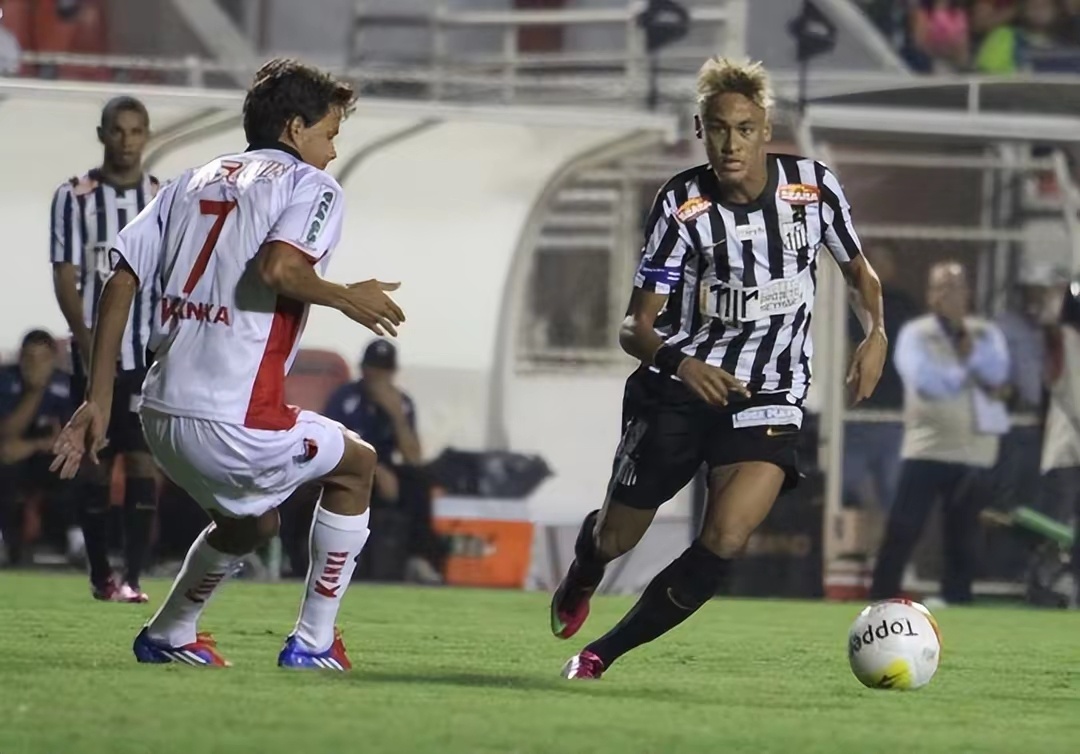 PG电子官方-包含贝内文托主场击败桑普多利亚，占据上风的词条