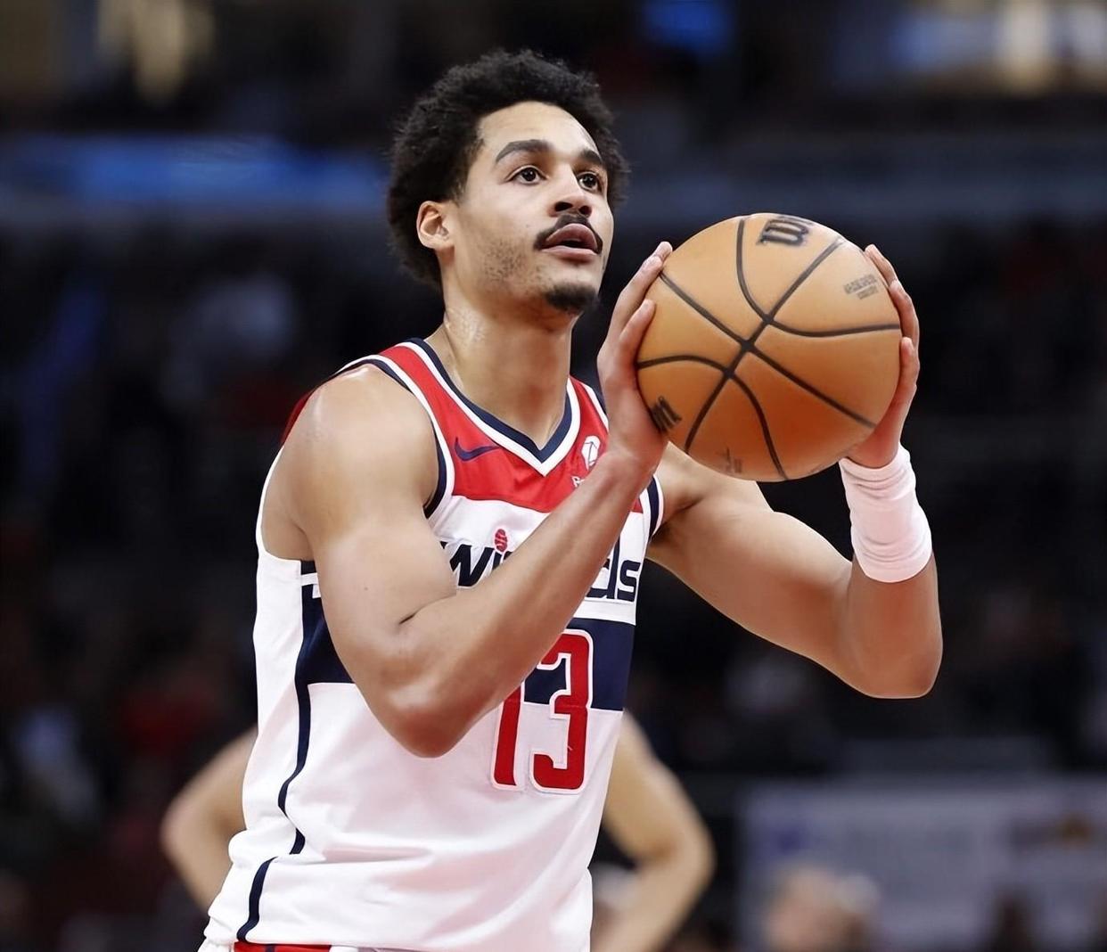 小牛客场力克老鹰,唐斯表现抢眼 小牛客场力克老鹰,唐斯表现抢眼