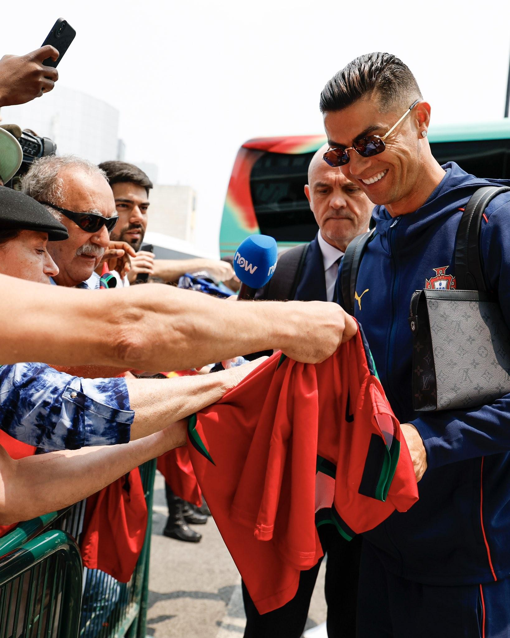 PG电子游戏-葡萄牙国家队备战关键比赛选手们积极备战