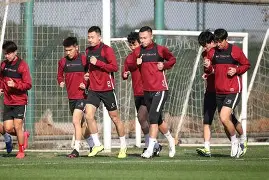 河南华夏幸福遇阻,难以抵挡对手猛犬攻势 河南华夏幸福遇阻,难以抵挡对手猛犬攻势