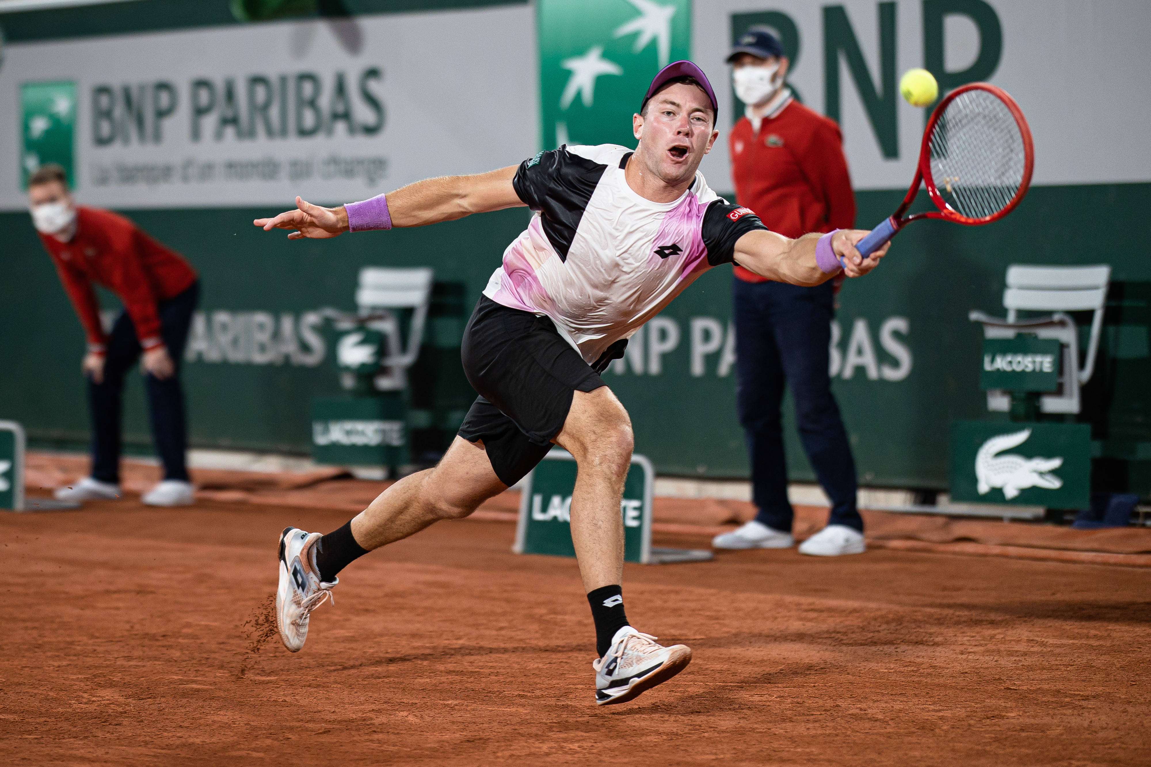 世界网球队力克德国网球队,费德勒高光表现的简单介绍 世界网球队力克德国网球队,费德勒高光表现的简单介绍